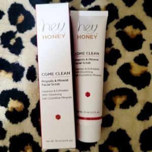 Hey Honey Come Clean Propolis & Minerals Facial Scrub Full Size
